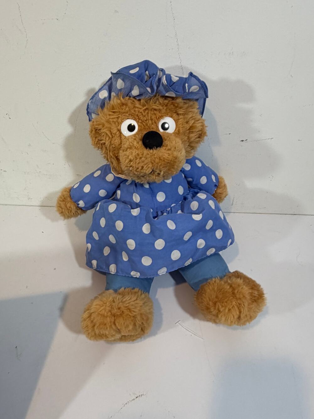 Berenstein Bears 1995 Mama Bear Plush Stuffed Animal Blue & White Dot Dress Cap